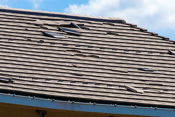 化粧スレート・アスファルトシングル破損のイメージ画像